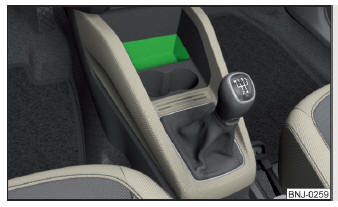 Fig. 64 Compartimento de arrumação